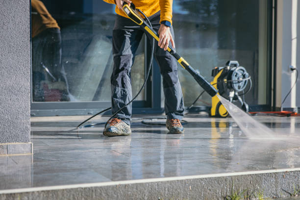 Best Garage Pressure Washing  in Dos Palos, CA